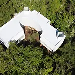Fernwood 4*
