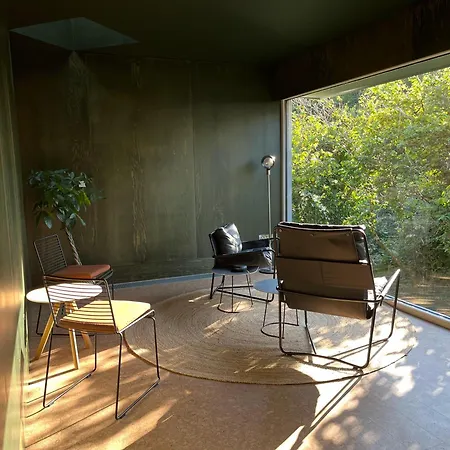 Fernwood بيت ضيافة 4*